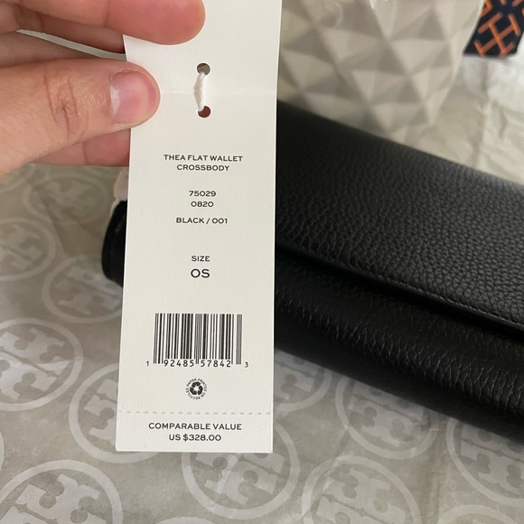 New, tory bruch thea flat crossbody wallet - Picture 14 of 15